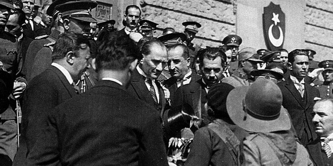 5 Ekim 1922’de Mustafa Kemal Ankara’nın fahri hemşehrisi oldu